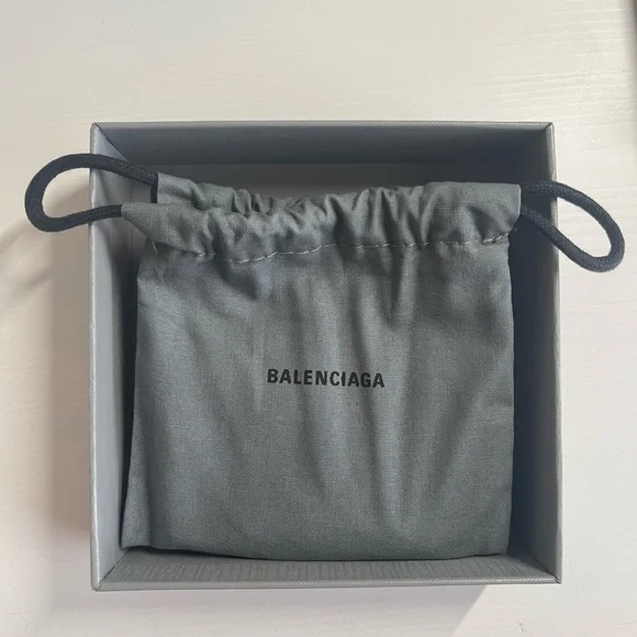 Beautiful Like New Balenciaga Wallet! - Picture 7 of 12